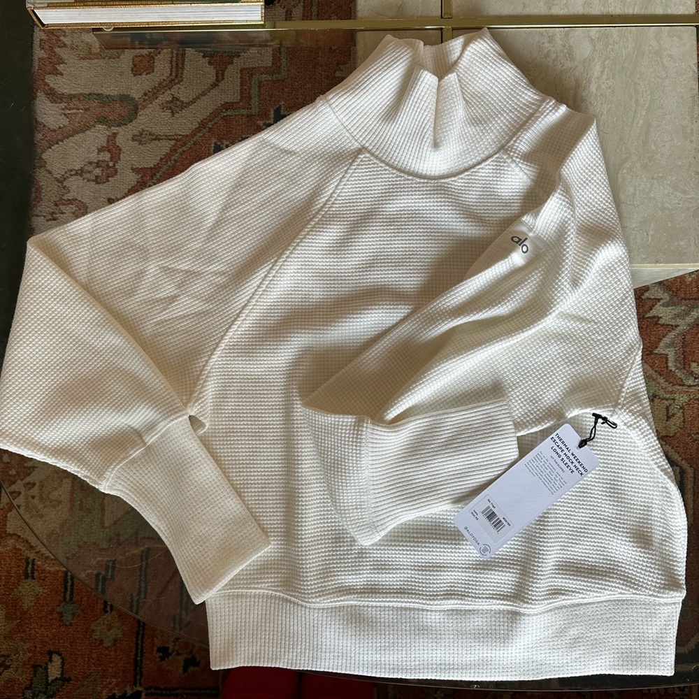 Brand New With Tags XS Alo Mock Neck